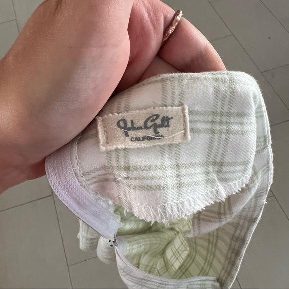 Brandy Melville Cara Skirt - Picture 5 of 5